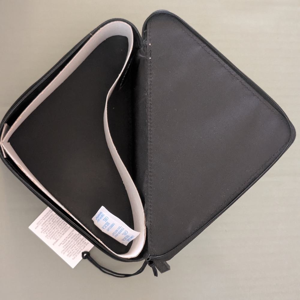 Prada Black and Pink Cosmetics Bag - Picture 4 of 4